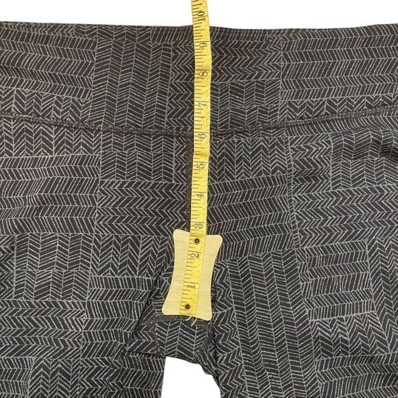 PrAna Women's Ashley Cropped Leggings Black Grey Geometric Design Size Large - Picture 9 of 10